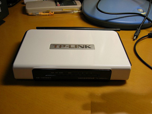 TP-Link WR541G+路由器拆解